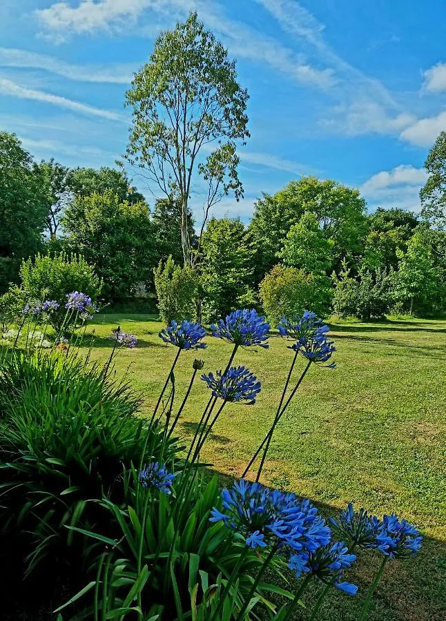 Chez Valerie Et Henri Bed and Breakfast Plourivo Bed & Breakfast